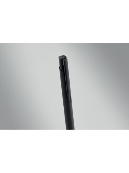 penna-e-portachiavi-in-pu-nero-5.jpg
