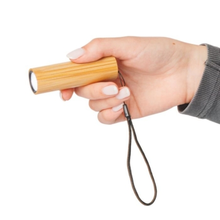 2_torcia-ricaricabile-in-bambu-con-logo-stampasi.jpg