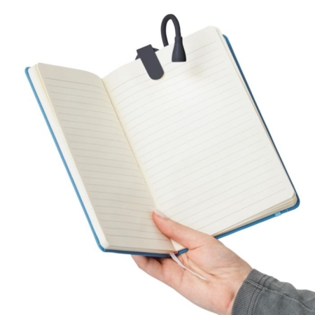 14_luce-da-lettura-led-personaliozzata-con-logo-su-stampasi.jpg