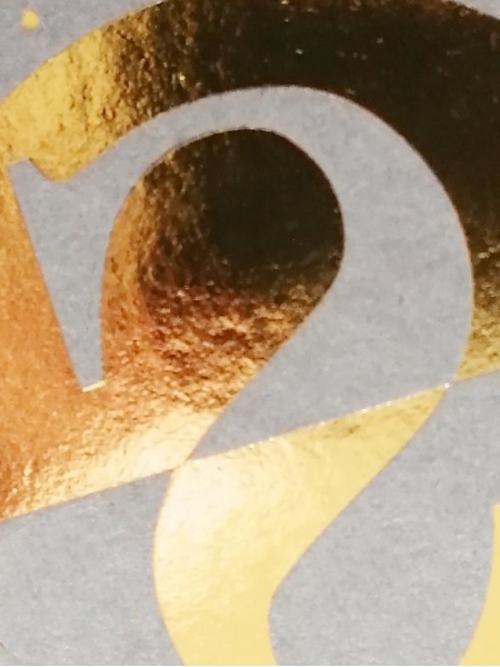 2_buste-in-carta-in-pasta-oro-24x10x185-cm-maniglia-in-cotone.jpg