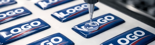 Etichetta resinata o Doming