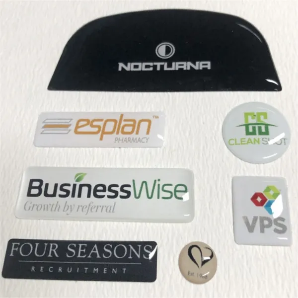 Etichetta resinata o Doming